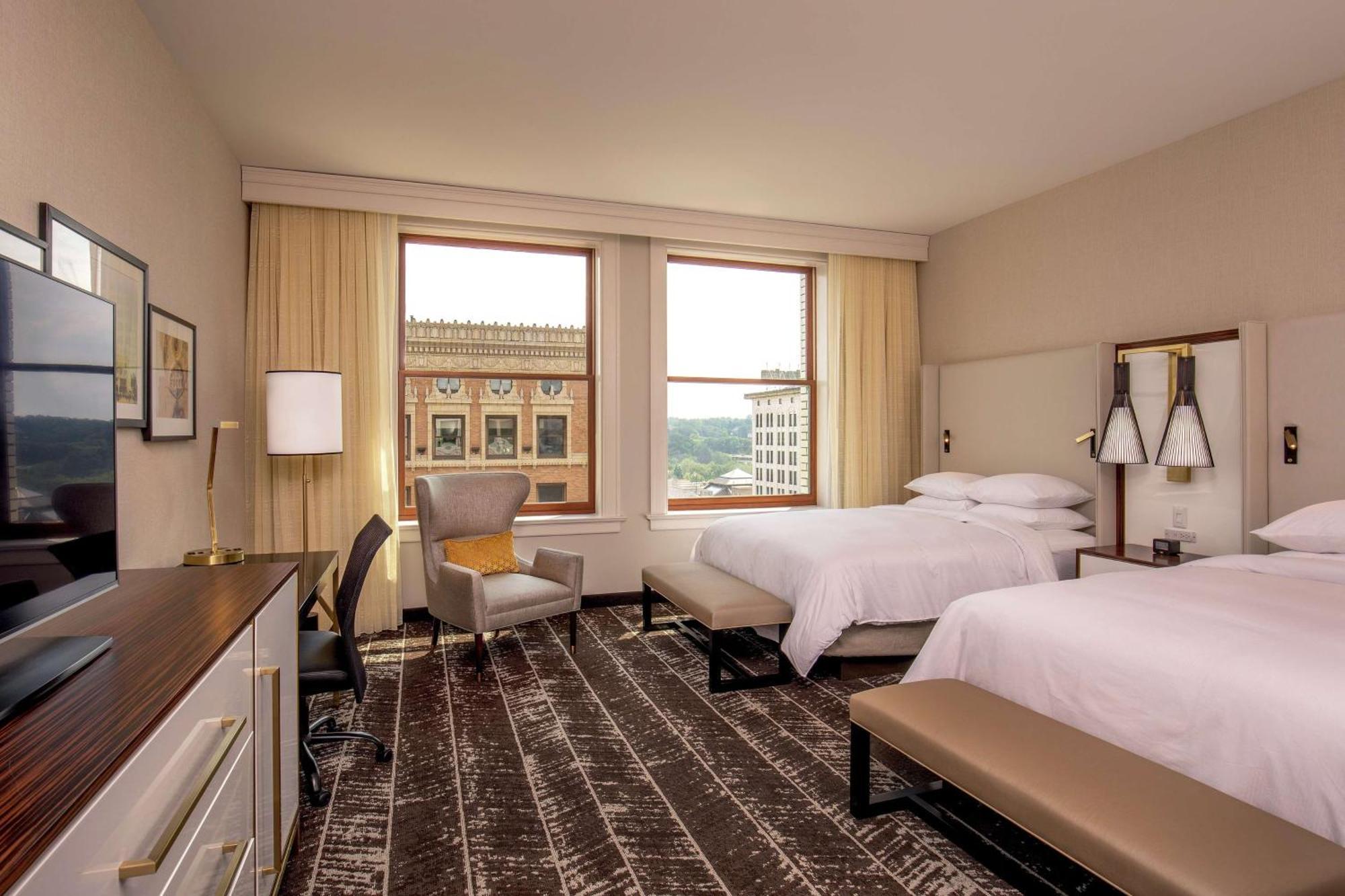 Doubletree By Hilton Youngstown Downtown Ngoại thất bức ảnh