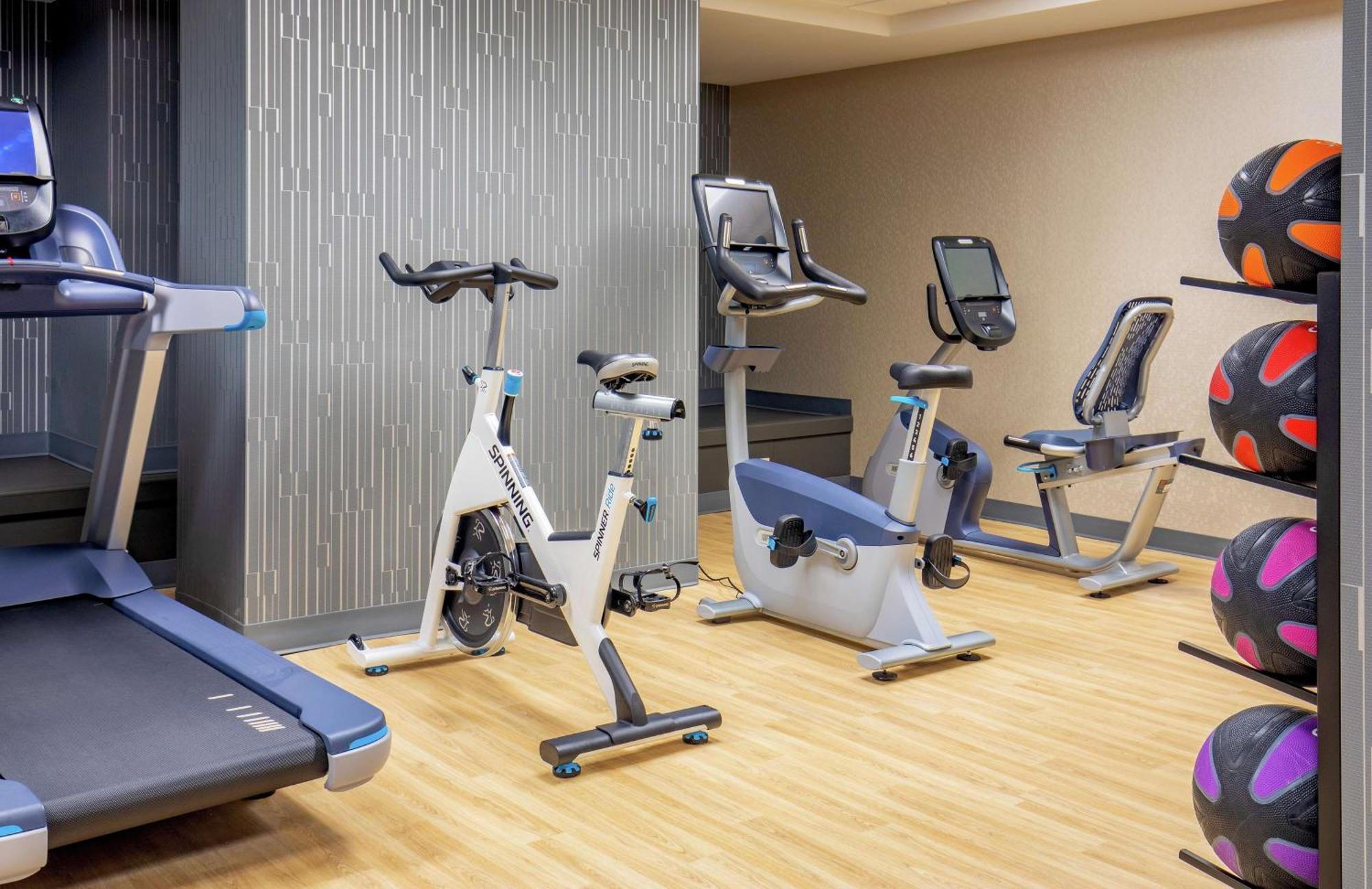 Doubletree By Hilton Youngstown Downtown Ngoại thất bức ảnh