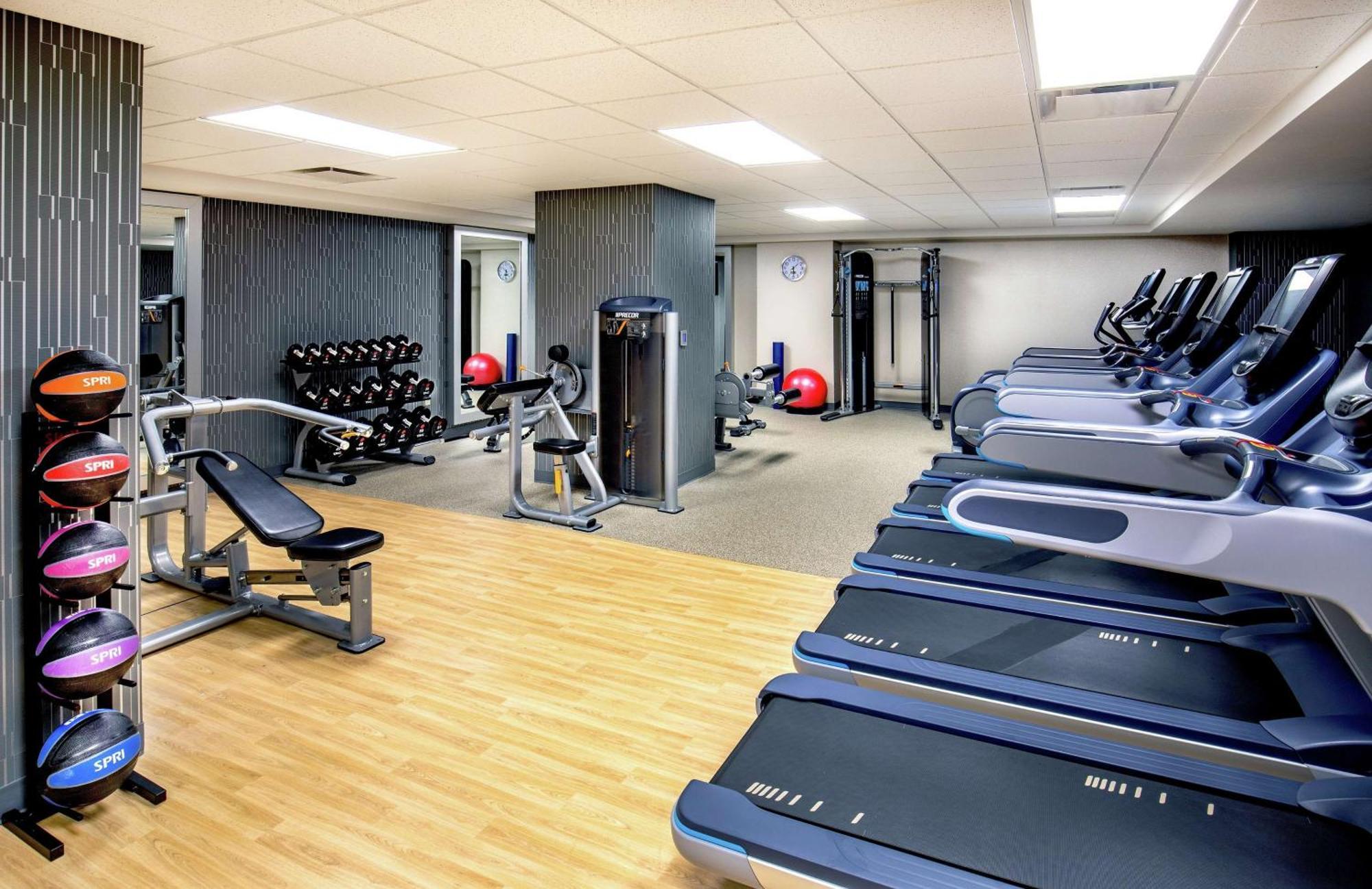 Doubletree By Hilton Youngstown Downtown Ngoại thất bức ảnh